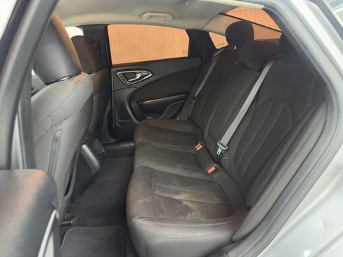 Used 2015 Chrysler 200 Limited w/ Convenience Group image 12
