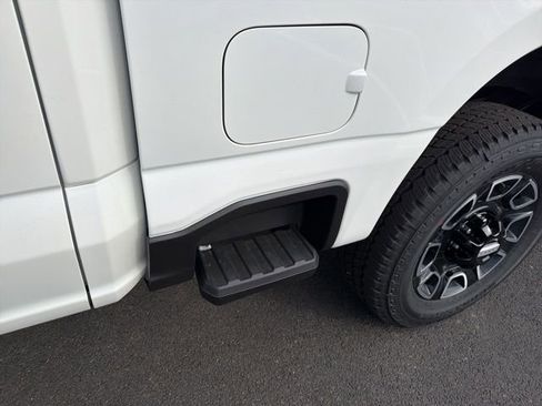 New 2026 Ford F350 Platinum w/ FX4 Off-Road Package image 8