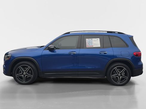 Used 2024 Mercedes-Benz GLB 250 image 2