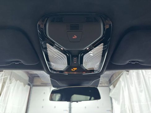 Used 2026 BMW X7 xDrive40i w/ M Sport Package image 38