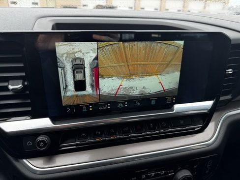 Certified 2022 Chevrolet Silverado 1500 High Country w/ Technology Package image 4