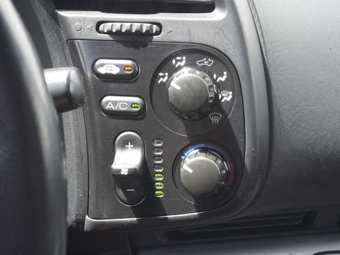 Used 2005 Honda S2000 image 12