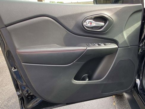 Certified 2022 Jeep Cherokee Trailhawk w/ Trailer Tow Group image 22