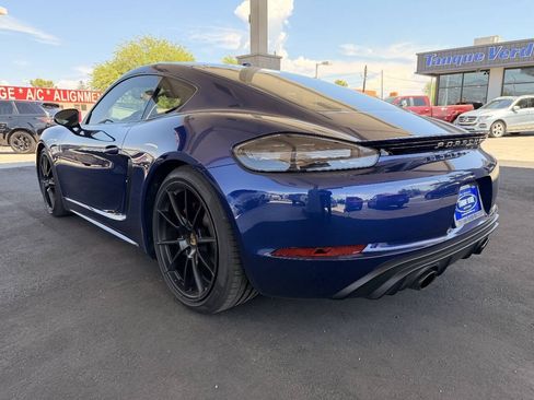 Used 2021 Porsche 718 Cayman GTS RWD image 4