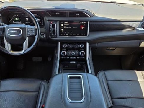 Used 2022 GMC Yukon Denali AWD/4WD image 13