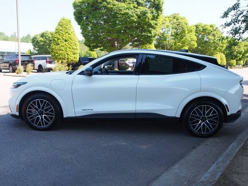 Certified 2025 Ford Mustang Mach-E Premium AWD/4WD image 4