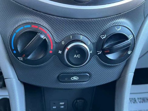 Used 2017 Hyundai Accent SE image 25