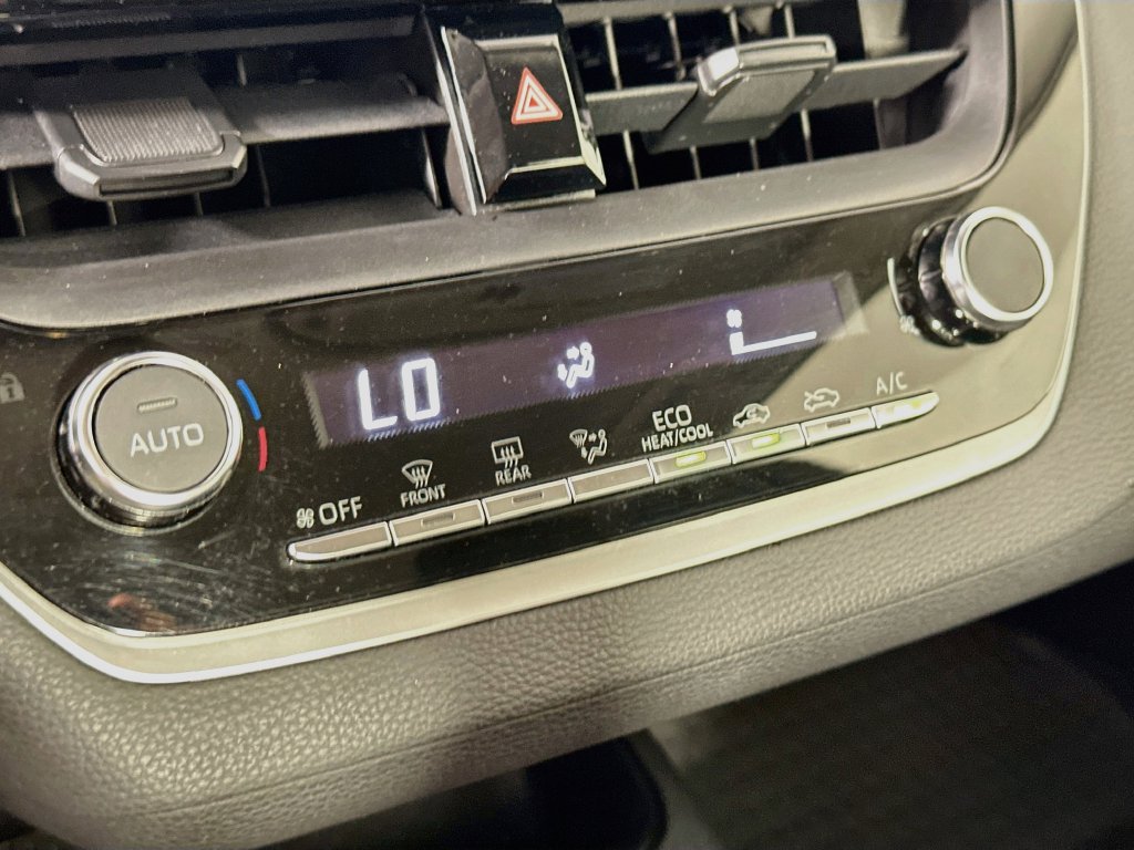 Used 2023 Toyota Corolla LE FWD image 17