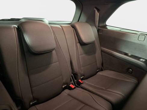 Used 2025 Mercedes-Benz GLS 450 4MATIC w/ AMG Line Exterior image 29