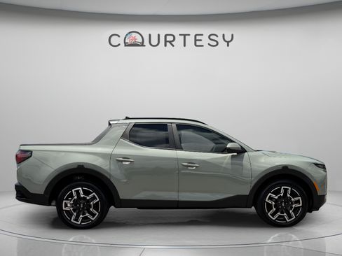 Used 2025 Hyundai Santa Cruz Limited AWD/4WD image 6