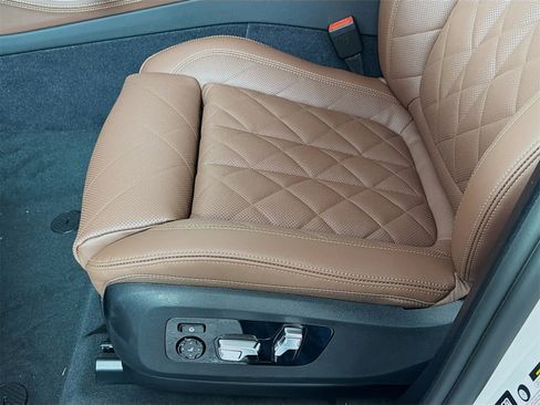 New 2026 BMW X5 xDrive40i w/ Climate Comfort Package image 23