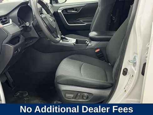 Used 2024 Toyota RAV4 XLE FWD image 15