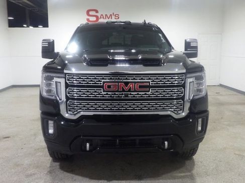 Used 2022 GMC Sierra 2500 Denali w/ Denali Black Diamond Edition AWD/4WD image 6