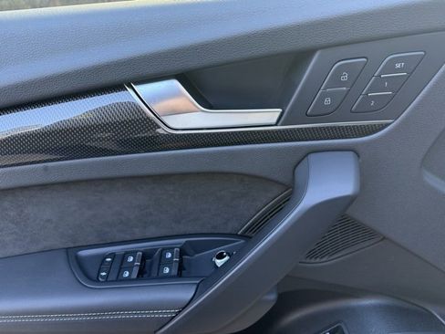 Used 2020 Audi SQ5 Prestige w/ Prestige Package image 12