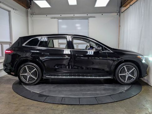Used 2023 Mercedes-Benz EQS 580 4MATIC SUV image 10