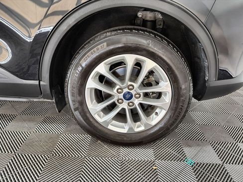 Used 2021 Ford Escape SE image 12