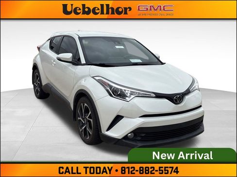 Used 2018 Toyota C-HR XLE FWD image 1