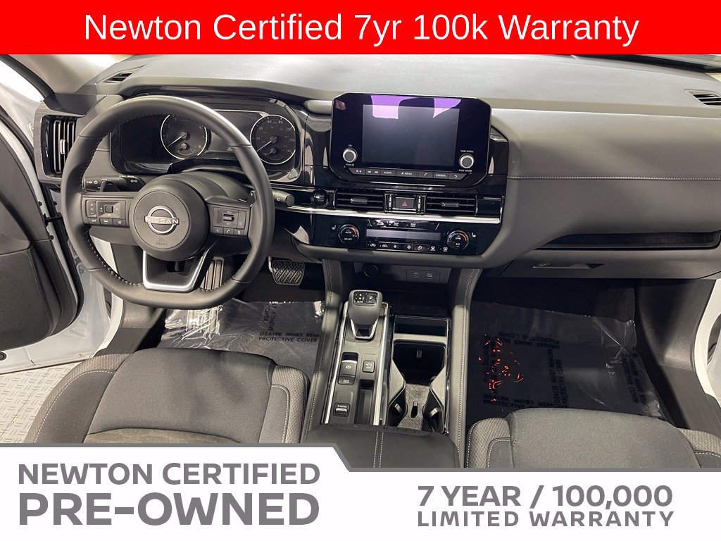 Used 2025 Nissan Pathfinder SV w/ SV Premium Package FWD image 14