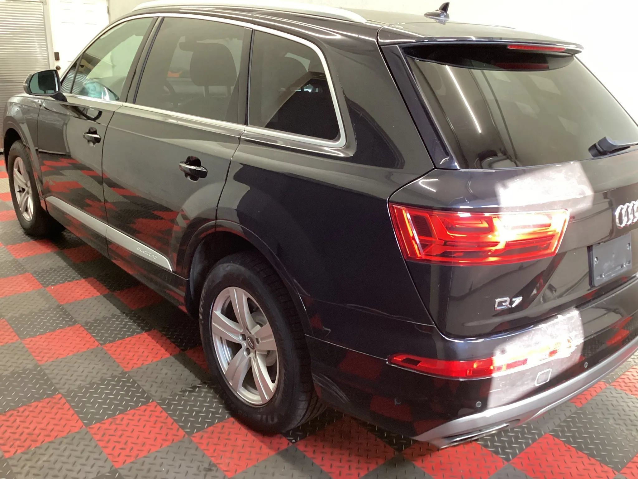 Used 2018 Audi Q7 2.0T Premium Plus w/ Premium Plus Package AWD/4WD image 4
