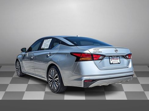 Used 2025 Nissan Altima 2.5 SV FWD image 4
