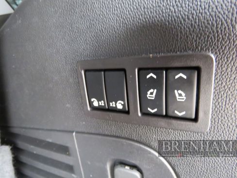 Used 2018 GMC Yukon SLT w/ Premium Edition image 25