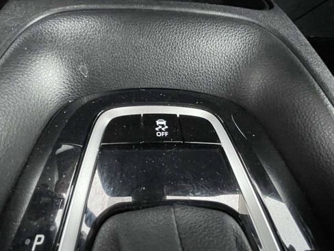 Used 2024 Toyota Corolla LE FWD image 33