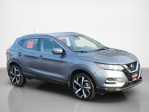 Certified 2022 Nissan Rogue Sport SL image 1