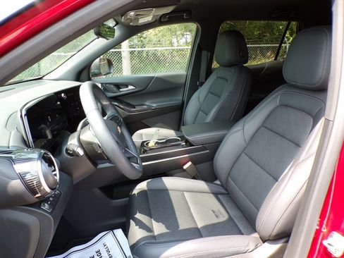 Used 2025 Chevrolet Equinox LT w/ Convenience Package II AWD/4WD image 13