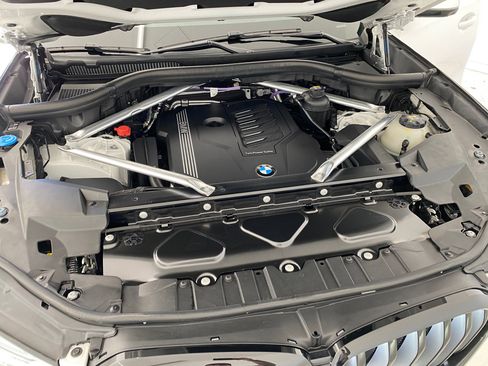Certified 2022 BMW X6 xDrive40i w/ Executive Package image 32