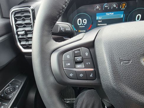 New 2025 Ford Ranger Lariat w/ FX4 Off-Road Package image 15