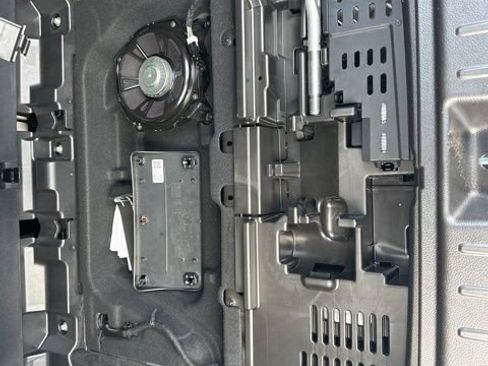 Used 2023 Mercedes-Benz GLB 250 4MATIC image 44