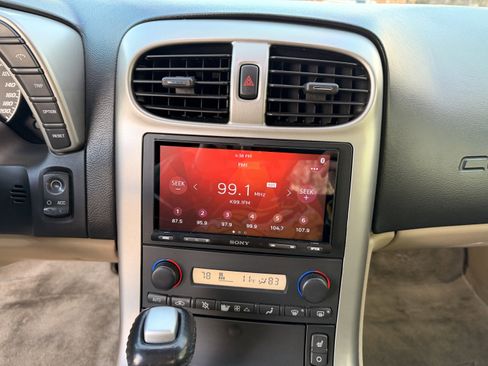 Used 2005 Chevrolet Corvette Coupe w/ Preferred Equipment Group image 16