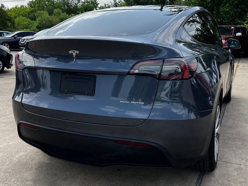 Used 2023 Tesla Model Y AWD image 7