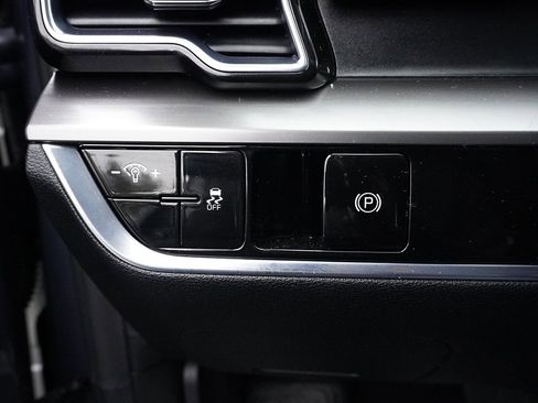 Used 2023 Kia Sportage EX image 33