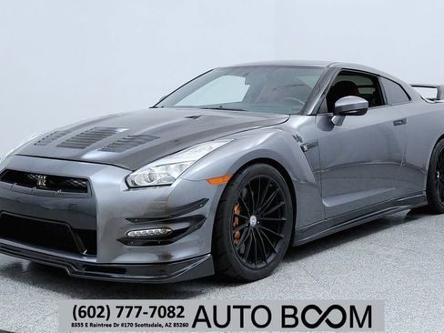 Used 2015 Nissan GT-R Premium image 1