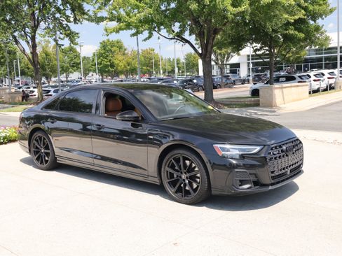 Used 2022 Audi A8 L 3.0T AWD/4WD image 2