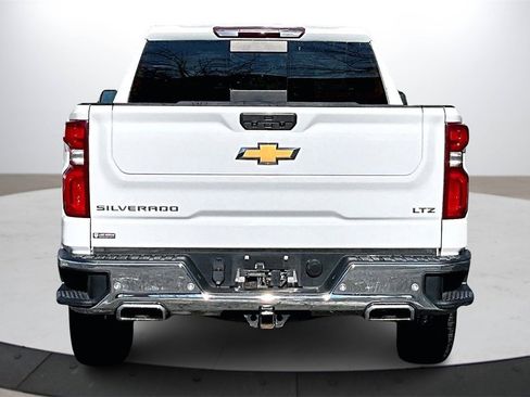 Used 2021 Chevrolet Silverado 1500 LTZ image 8