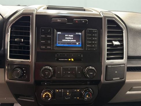 Used 2015 Ford F150 XLT AWD/4WD image 11