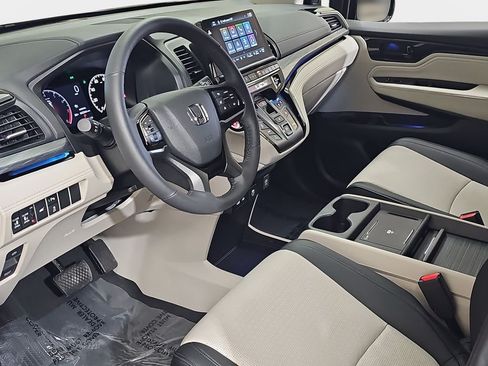 Used 2026 Honda Odyssey Elite image 19