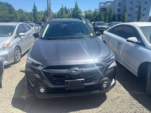 Used 2024 Subaru Outback Premium AWD/4WD image 2