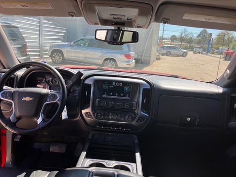 Used 2015 Chevrolet Silverado 1500 LTZ Z71 w/ LTZ Plus Package AWD/4WD image 15