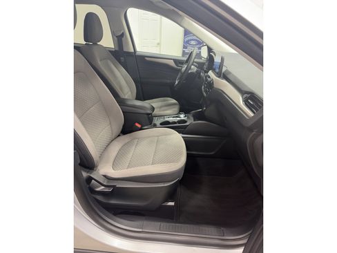 Used 2022 Ford Escape SE FWD image 29
