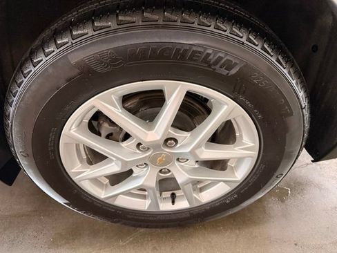 Used 2024 Chevrolet Equinox LT FWD image 6