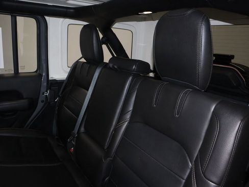 Used 2023 Jeep Wrangler Unlimited Sahara image 22