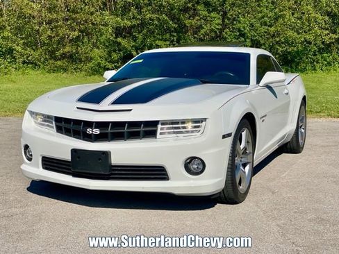 Used 2011 Chevrolet Camaro SS w/ RS Package image 3