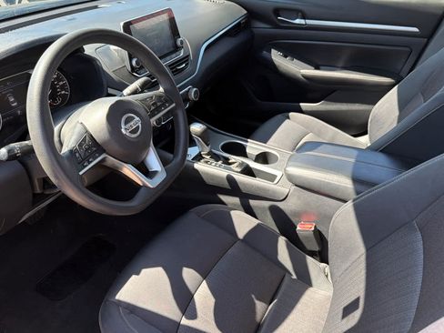 Used 2022 Nissan Altima 2.5 SV FWD image 9