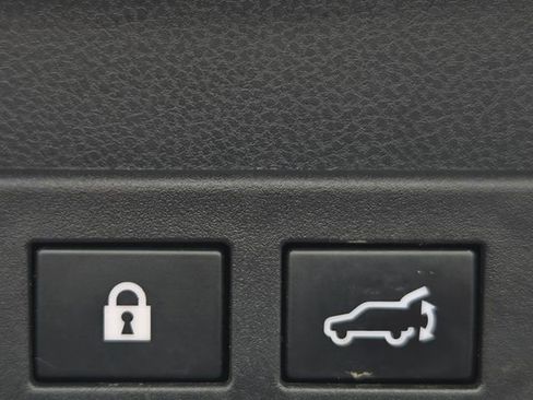 Used 2020 Subaru Ascent Premium w/ Convenience Package image 14