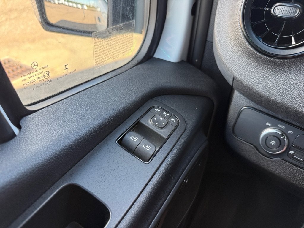 Used 2024 Mercedes-Benz Sprinter 3500 image 26