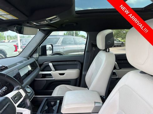 Used 2023 Land Rover Defender 130 SE AWD/4WD image 7