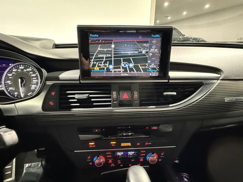 Used 2018 Audi S6 Prestige w/ Prestige Package image 38